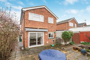 Rear elevation - click for photo gallery